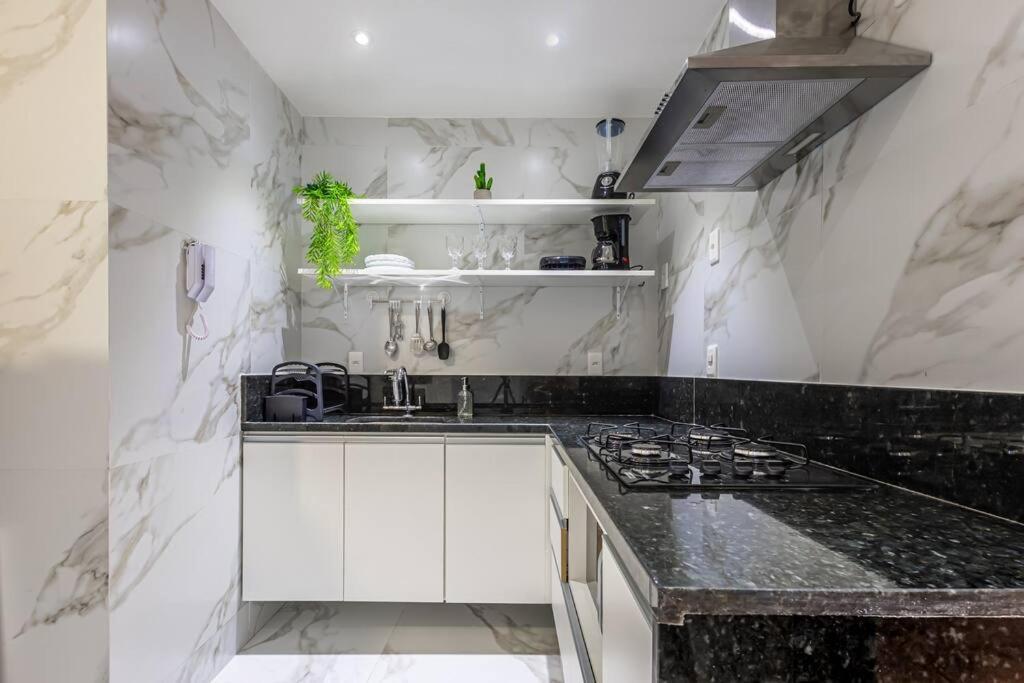 Apartamento Aconchegante E Reformado 2 Quartos E 2 Banheiros Em Copacabana *